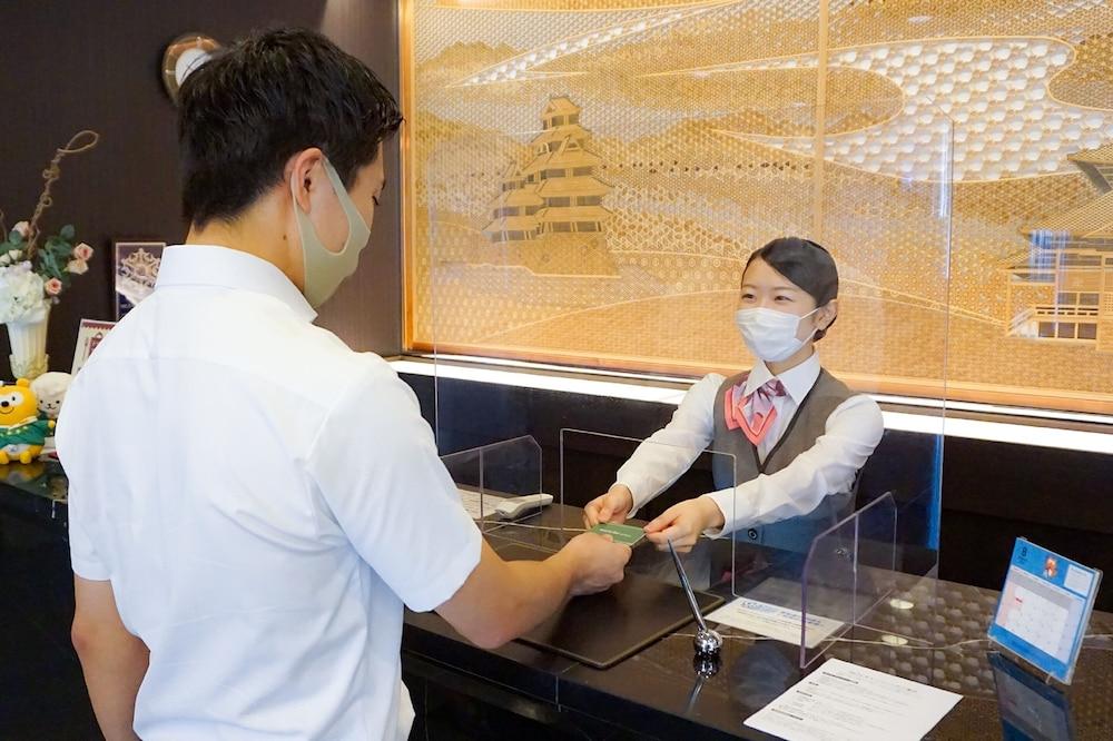 Hotel Route-Inn Yokkaichi Exterior photo